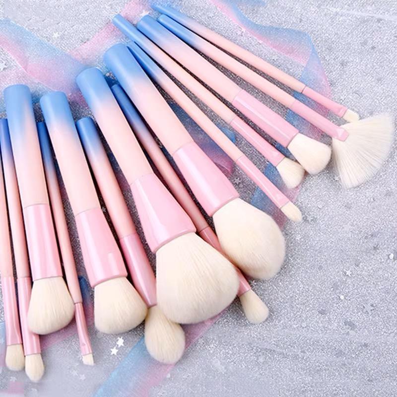 Professional Gradient 14-Piece Makeup Brush Set.